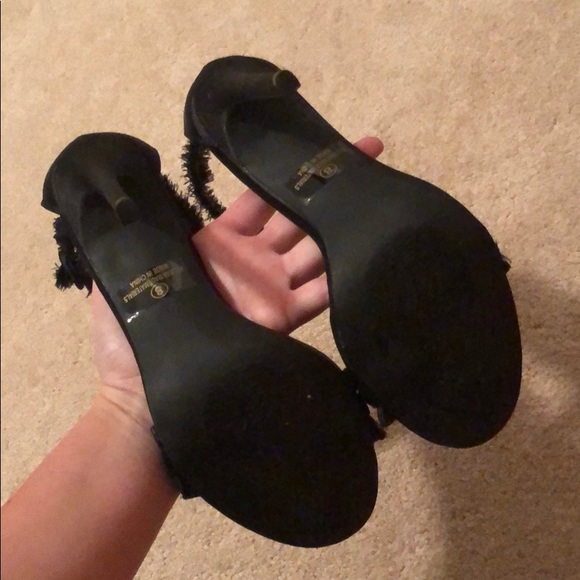 Black heels - Picture 4 of 4